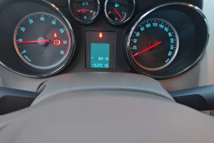 Used Buick GT 2013 GT 1.6L Manual Comfort Edition Odometer Close Up