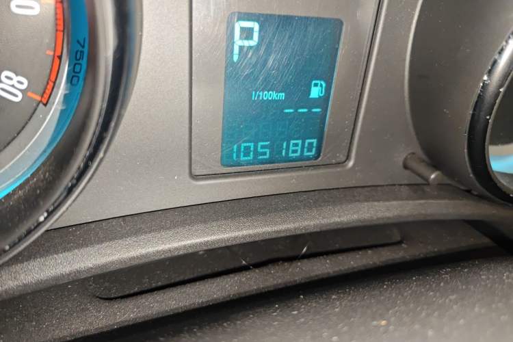 Used Buick GT 2013 GT 1.8L Automatic Fashion Edition Odometer Close Up