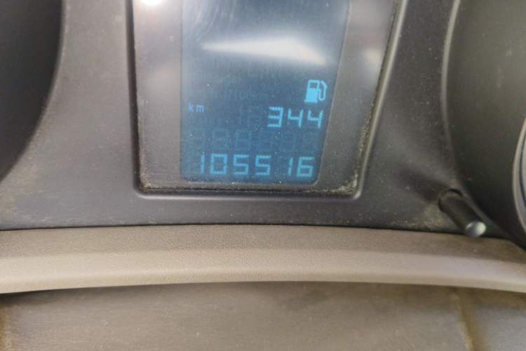 Used Buick GT 2013 GT 1.6L Manual Comfort Edition Odometer Close Up