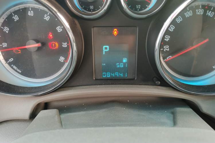 Used Buick GT 2013 GT 1.6L Automatic Fashion Edition Odometer Close Up