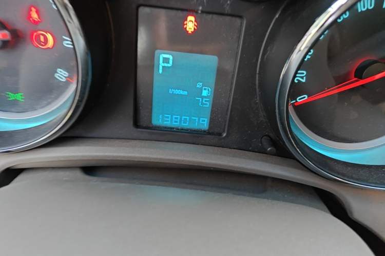 Used Buick GT 2013 GT 1.6L Automatic Fashion Edition Odometer Close Up