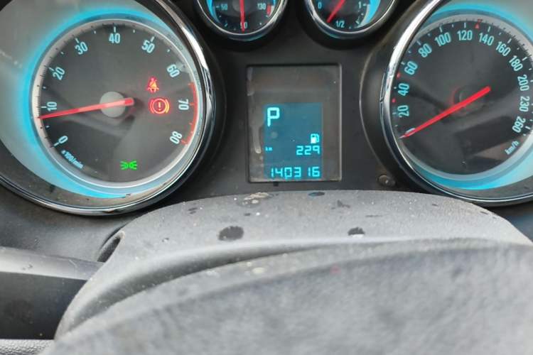 Used Buick GT 2013 XT 1.6L Automatic Fashion Edition Odometer Close Up