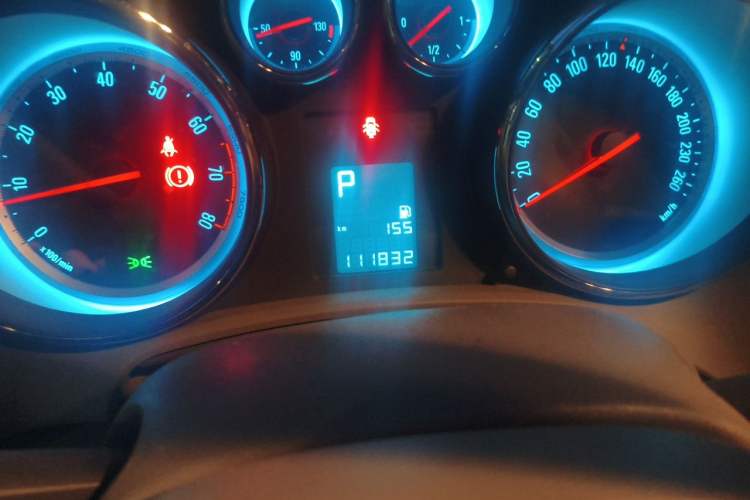Used Buick GT 2013 GT 1.6L Automatic Fashion Edition Odometer Close Up