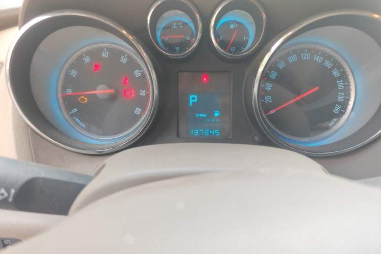 Used Buick GT 2013 GT 1.6L Automatic Fashion Edition Odometer Close Up