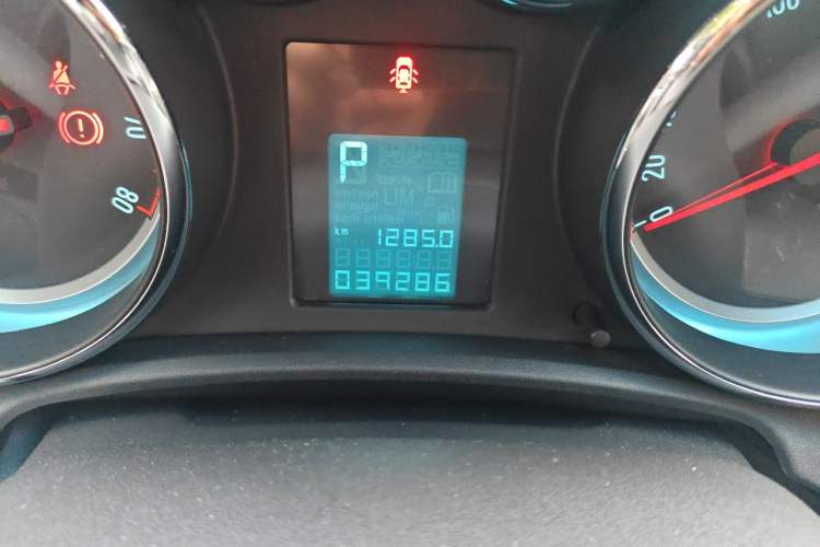 Used Buick GT 2013 XT 1.6L Automatic Fashion Edition Odometer Close Up