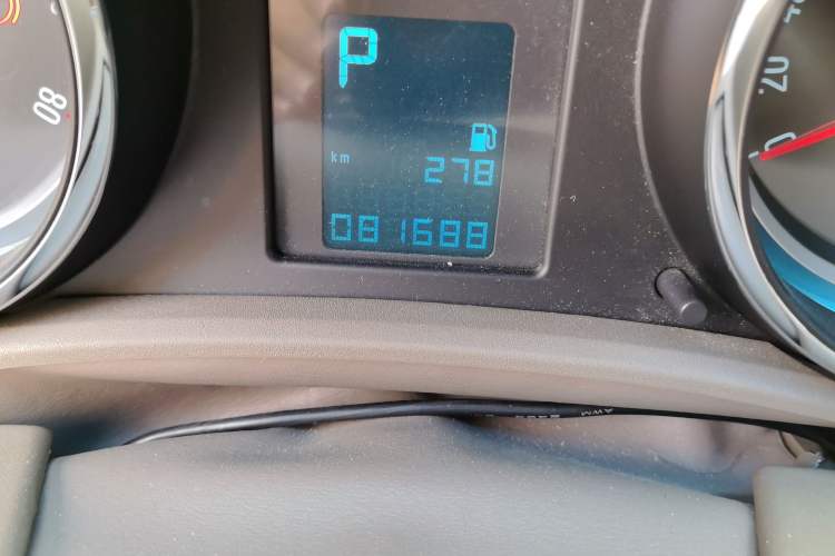Used Buick GT 2013 GT 1.6L Automatic Fashion Edition Odometer Close Up