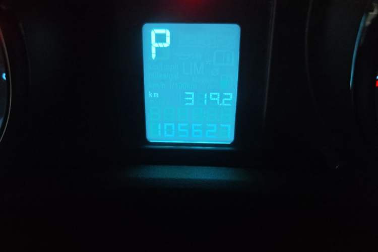 Used Buick GT 2013 XT 1.6L Automatic Fashion Edition Odometer Close Up