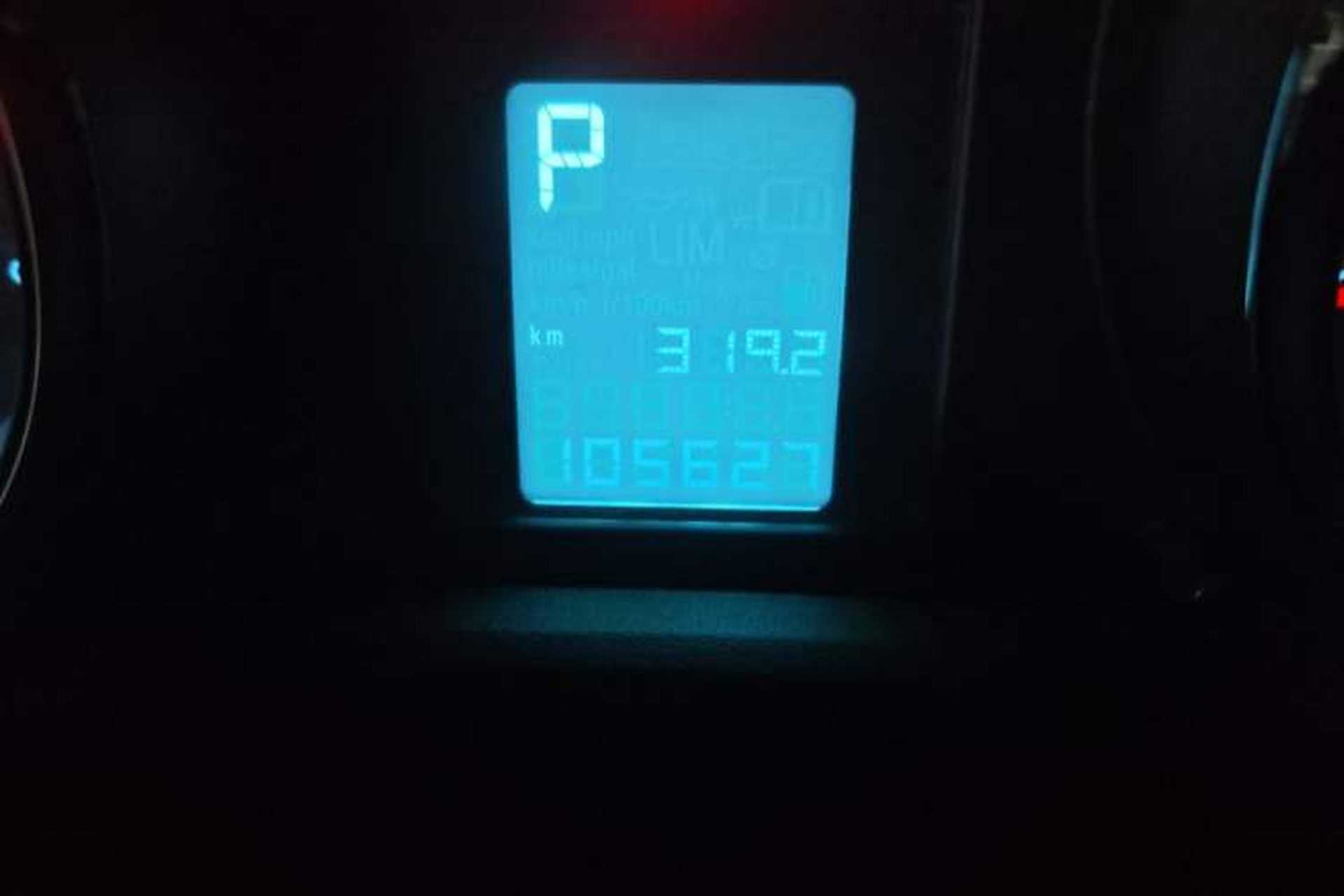 Used Buick GT 2013 XT 1.6L Automatic Fashion Edition Odometer Close Up