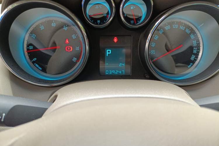 Used Buick GT 2013 GT 1.6L Automatic Fashion Edition Odometer Close Up