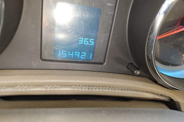Used Buick GT 2013 GT 1.6L Automatic Comfort Edition Odometer Close Up