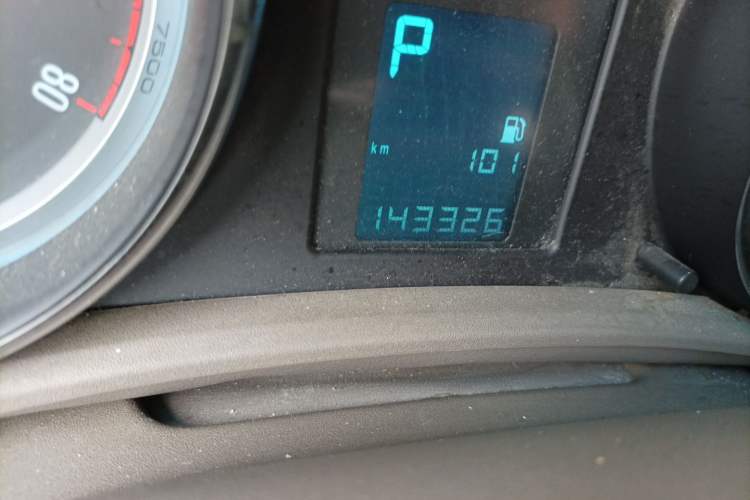 Used Buick GT 2013 GT 1.6L Automatic Fashion Edition Odometer Close Up