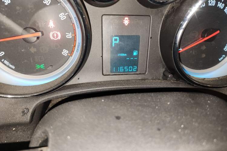Used Buick GT 2013 XT 1.6T Automatic Fashion Sport Edition Odometer Close Up