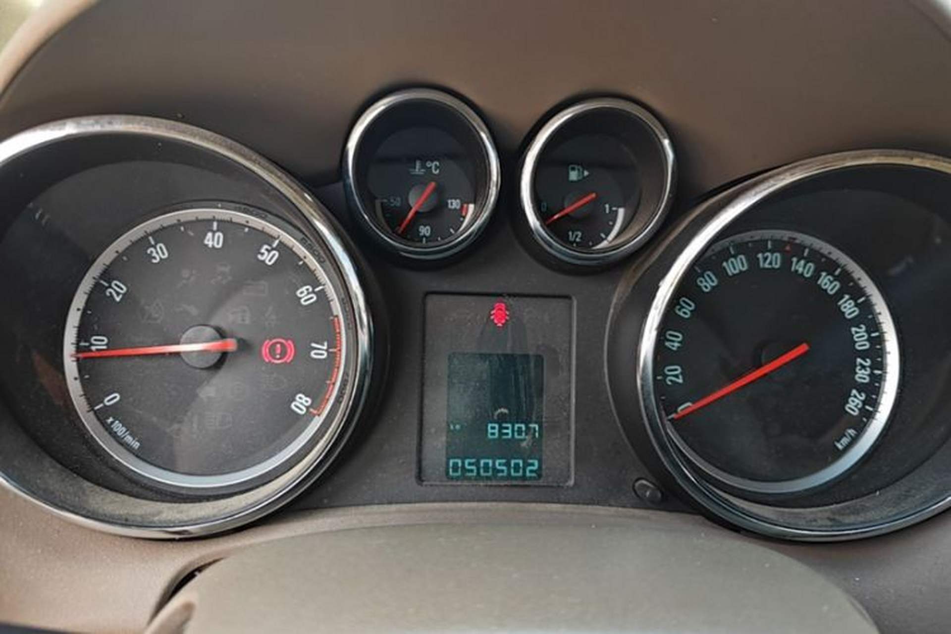 Used Buick GT 2013 GT 1.6L Manual Comfort Edition Odometer Close Up