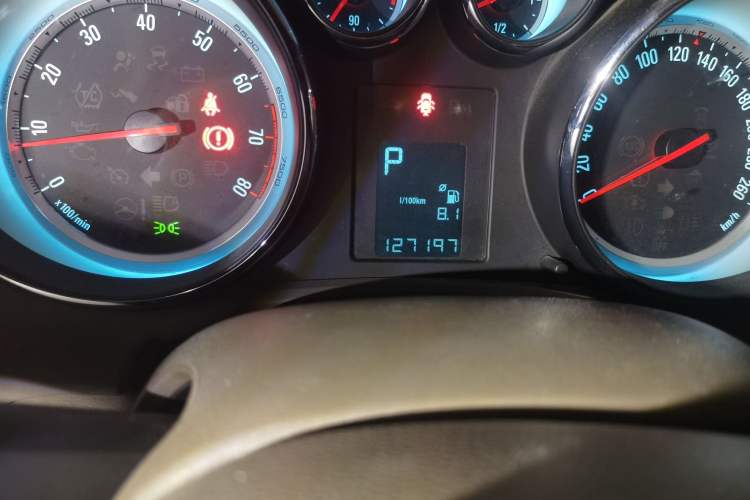 Used Buick GT 2013 GT 1.6L Automatic Fashion Edition Odometer Close Up