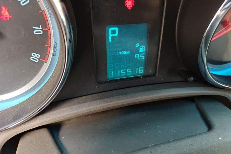 Used Buick GT 2013 GT 1.6L Automatic Fashion Edition Odometer Close Up