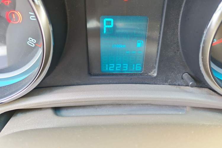 Used Buick GT 2013 GT 1.6L Automatic Fashion Edition Odometer Close Up