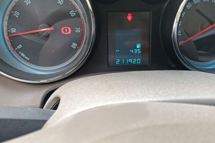 Used Buick GT 2013 GT 1.6L Manual Comfort Edition Odometer Close Up