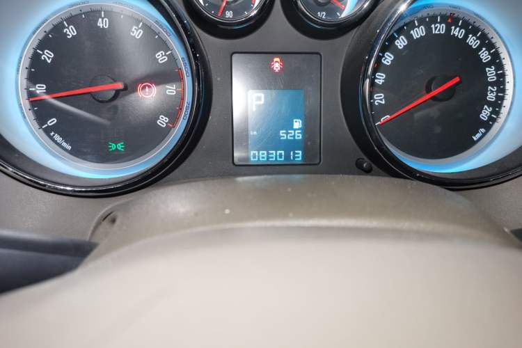 Used Buick GT 2013 GT 1.6L Automatic Fashion Edition Odometer Close Up