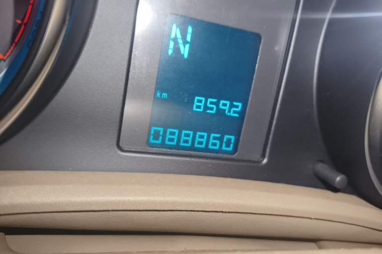 Used Buick GT 2013 GT 1.6L Automatic Fashion Edition Odometer Close Up