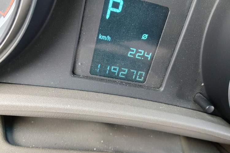 Used Buick GT 2013 GT 1.6L Automatic Fashion Edition Odometer Close Up