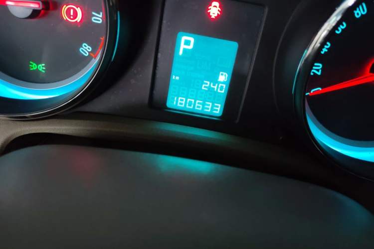 Used Buick GT 2013 GT 1.6L Automatic Fashion Edition Odometer Close Up