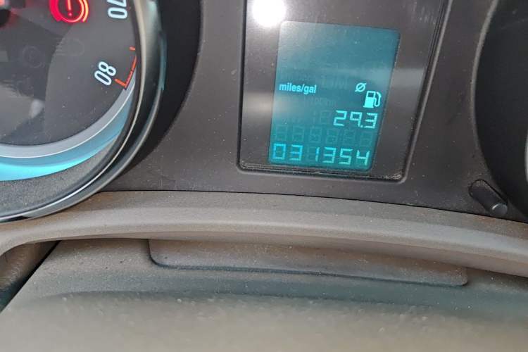 Used Buick GT 2013 GT 1.6L Manual Entry-Level Model Odometer Close Up