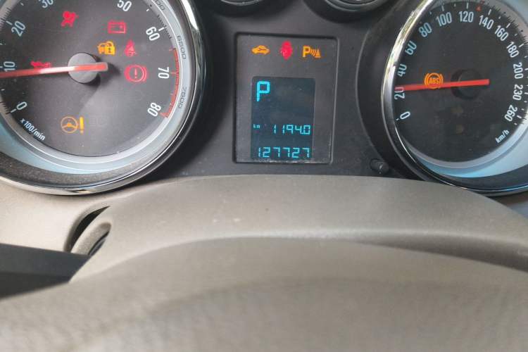 Used Buick GT 2013 GT 1.6L Automatic Comfort Edition Odometer Close Up