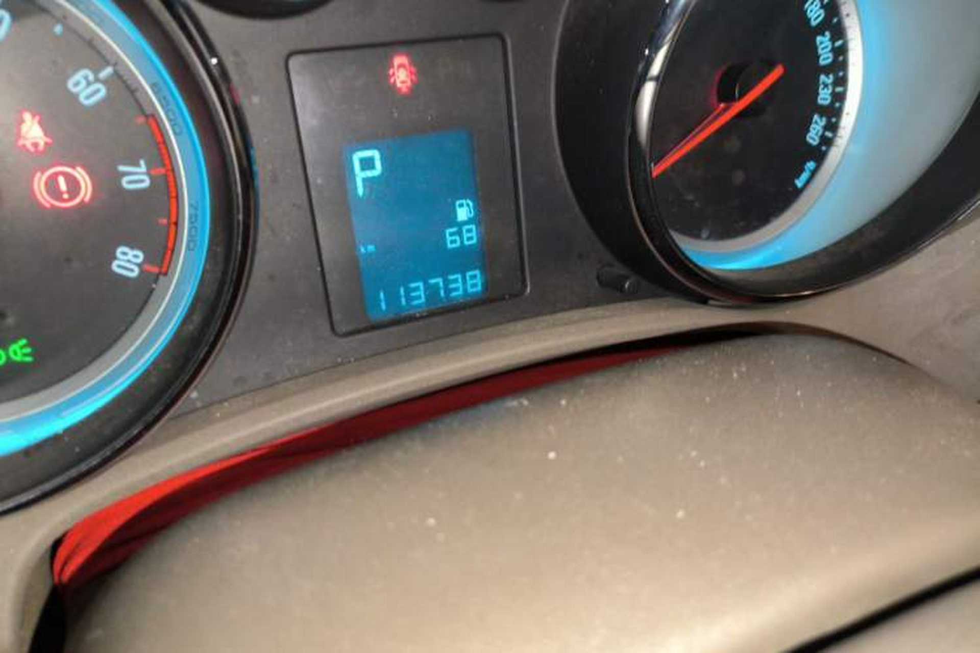 Used Buick GT 2013 GT 1.6L Automatic Fashion Edition Odometer Close Up