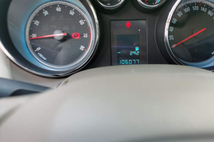 Used Buick GT 2013 GT 1.6L Manual Entry-Level Model Odometer Close Up