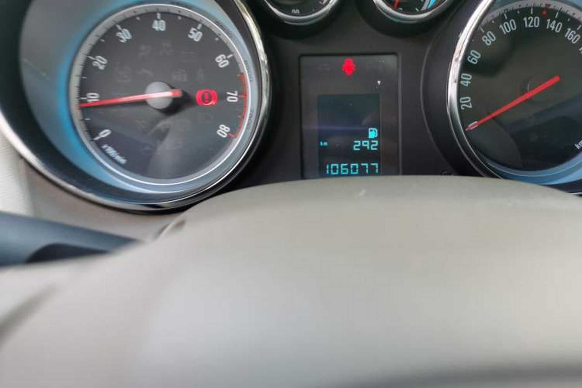 Used Buick GT 2013 GT 1.6L Manual Entry-Level Model Odometer Close Up