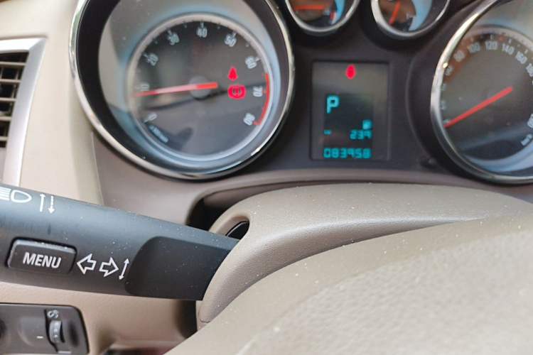 Used Buick GT 2013 GT 1.6L Automatic Fashion Edition Odometer Close Up