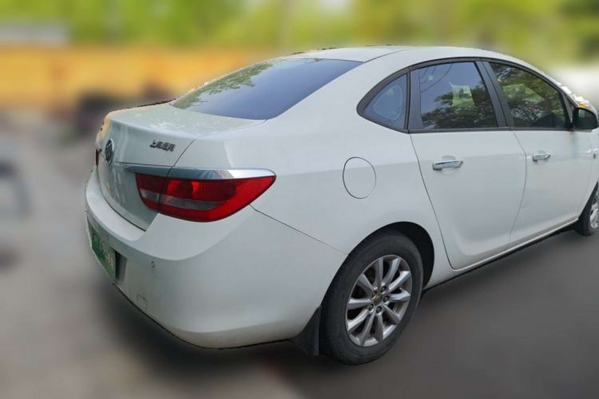 Used Buick GT 2013 GT 1.6L Automatic Fashion Edition Rear Right 45 Deg