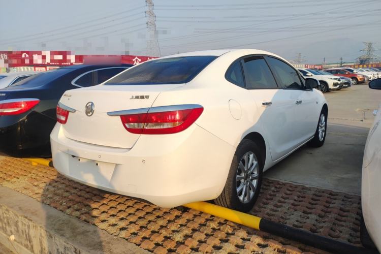 Used Buick GT 2013 GT 1.6L Automatic Fashion Edition Rear Right 45 Deg