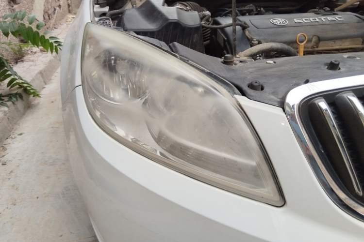 Used Buick GT 2013 GT 1.6L Automatic Fashion Edition Right Front Headlight