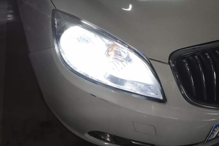 Used Buick GT 2013 GT 1.6L Automatic Comfort Edition Right Front Headlight