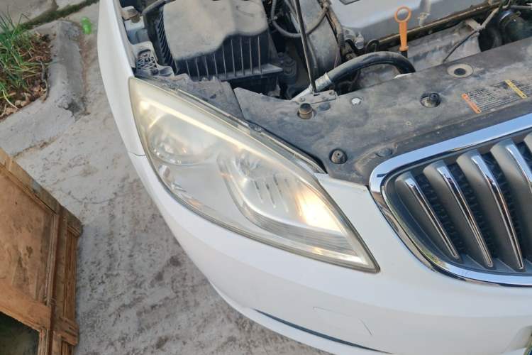 Used Buick GT 2013 GT 1.6L Automatic Comfort Edition Right Front Headlight