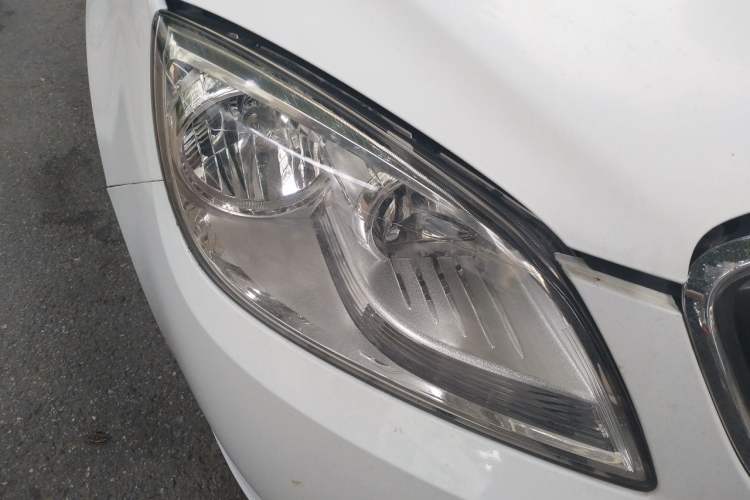 Used Buick GT 2013 GT 1.6L Automatic Fashion Edition Right Front Headlight