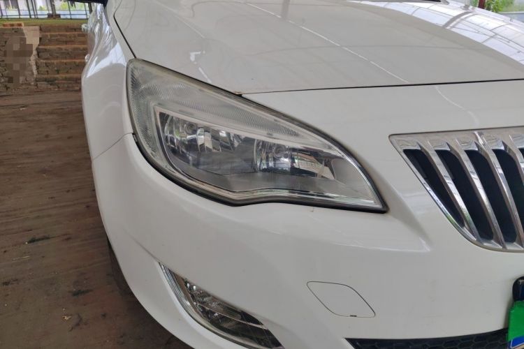 Used Buick GT 2013 XT 1.6L Automatic Fashion Edition Right Front Headlight