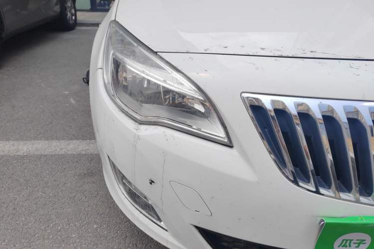 Used Buick GT 2013 XT 1.6L Automatic Comfort Edition Right Front Headlight