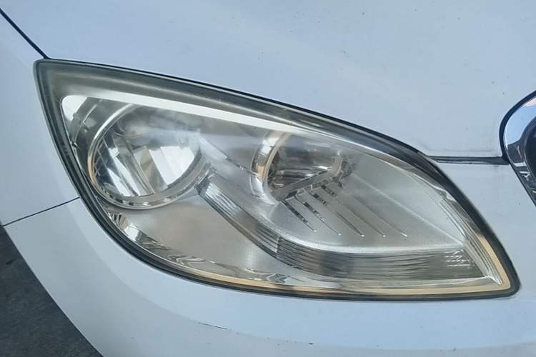 Used Buick GT 2013 GT 1.6L Manual Comfort Edition Right Front Headlight
