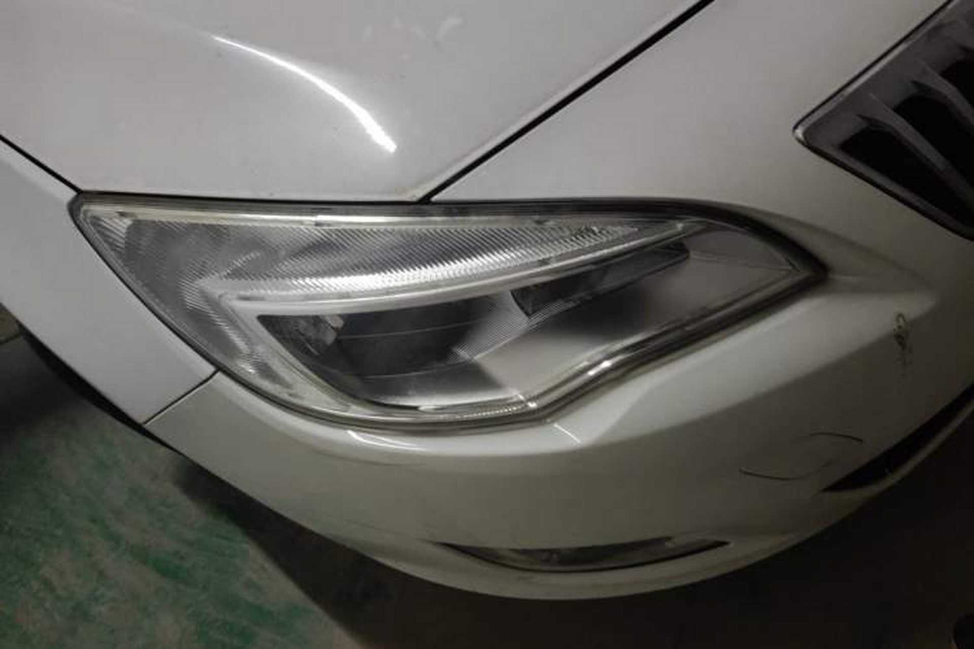 Used Buick GT 2013 XT 1.6L Automatic Fashion Edition Right Front Headlight