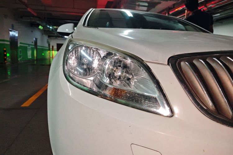 Used Buick GT 2013 GT 1.6L Automatic Comfort Edition Right Front Headlight