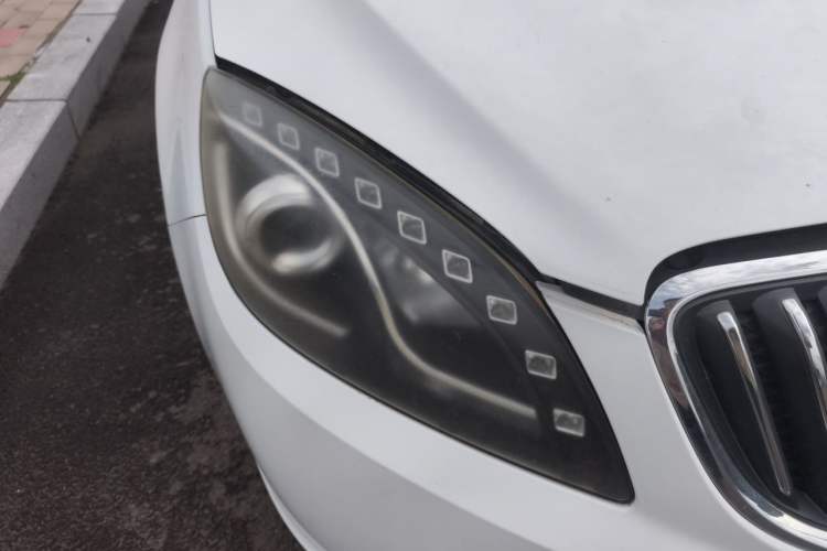 Used Buick GT 2013 GT 1.6L Automatic Fashion Edition Right Front Headlight