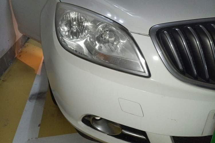 Used Buick GT 2013 GT 1.8L Automatic Fashion Edition Right Front Headlight