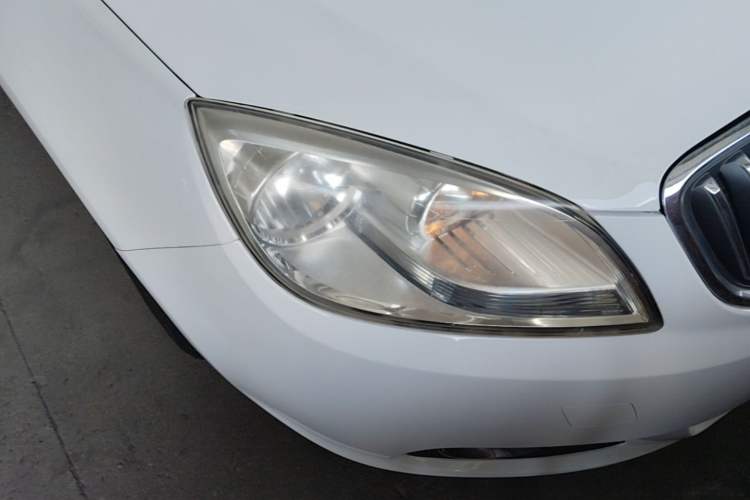 Used Buick GT 2013 GT 1.6L Automatic Fashion Edition Right Front Headlight