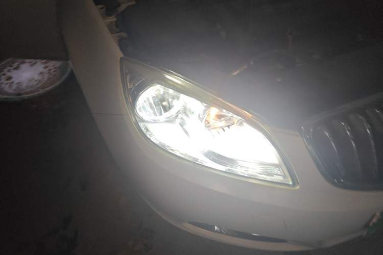 Used Buick GT 2013 GT 1.6L Manual Entry-Level Model Right Front Headlight