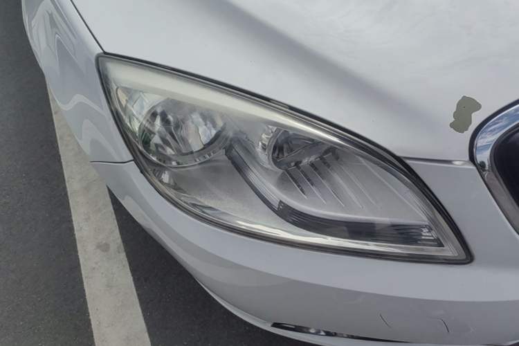 Used Buick GT 2013 GT 1.8L Automatic Fashion Edition Right Front Headlight