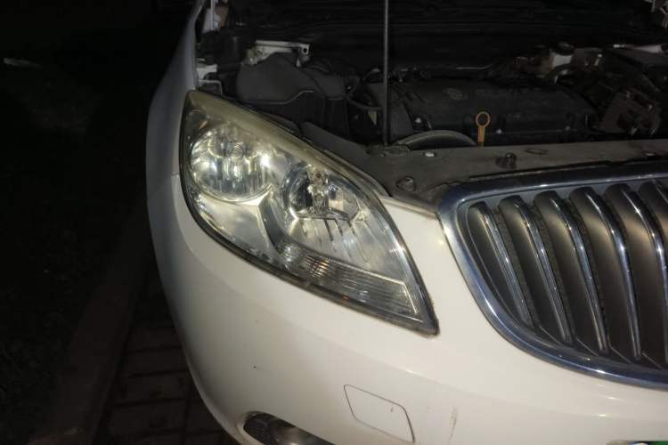 Used Buick GT 2013 GT 1.8L Automatic Fashion Edition Right Front Headlight