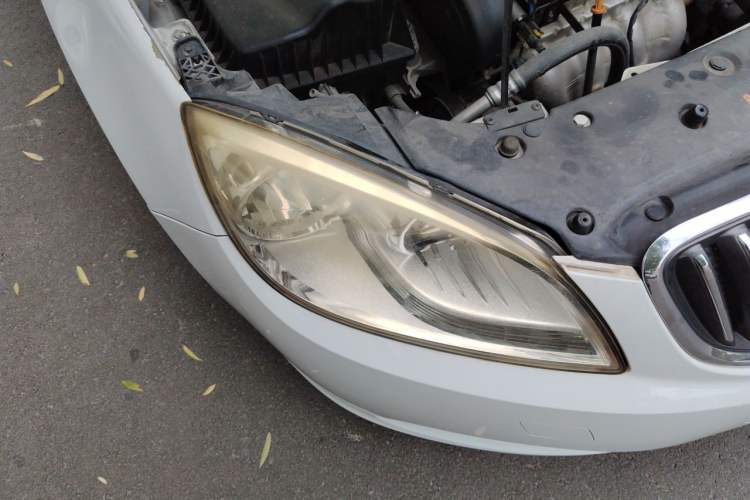 Used Buick GT 2013 GT 1.6L Automatic Comfort Edition Right Front Headlight