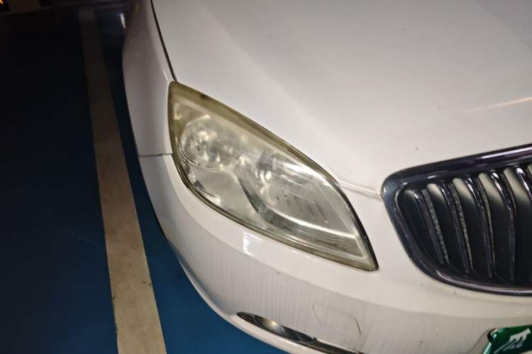 Used Buick GT 2013 GT 1.6L Automatic Fashion Edition Right Front Headlight